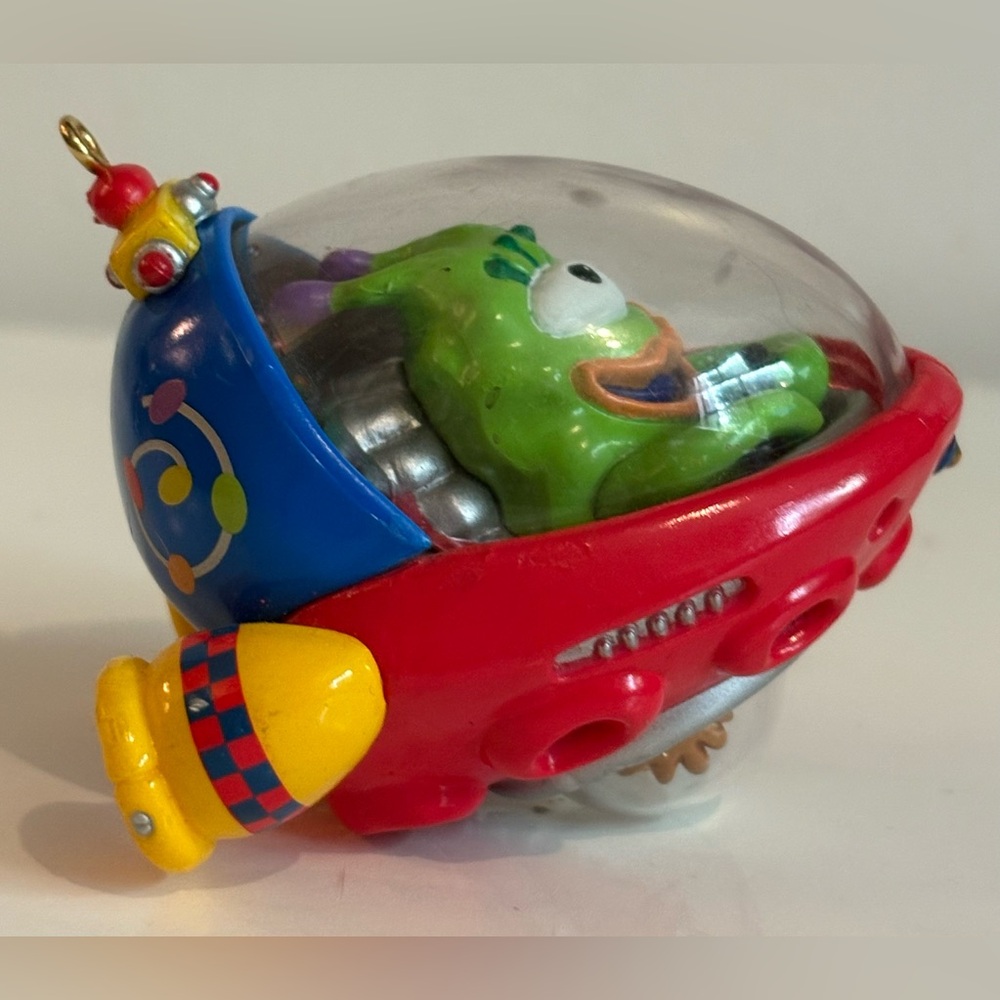 Celebrate 2000 Carlton Cards Special Edition -Destination 2000 ornament aliens